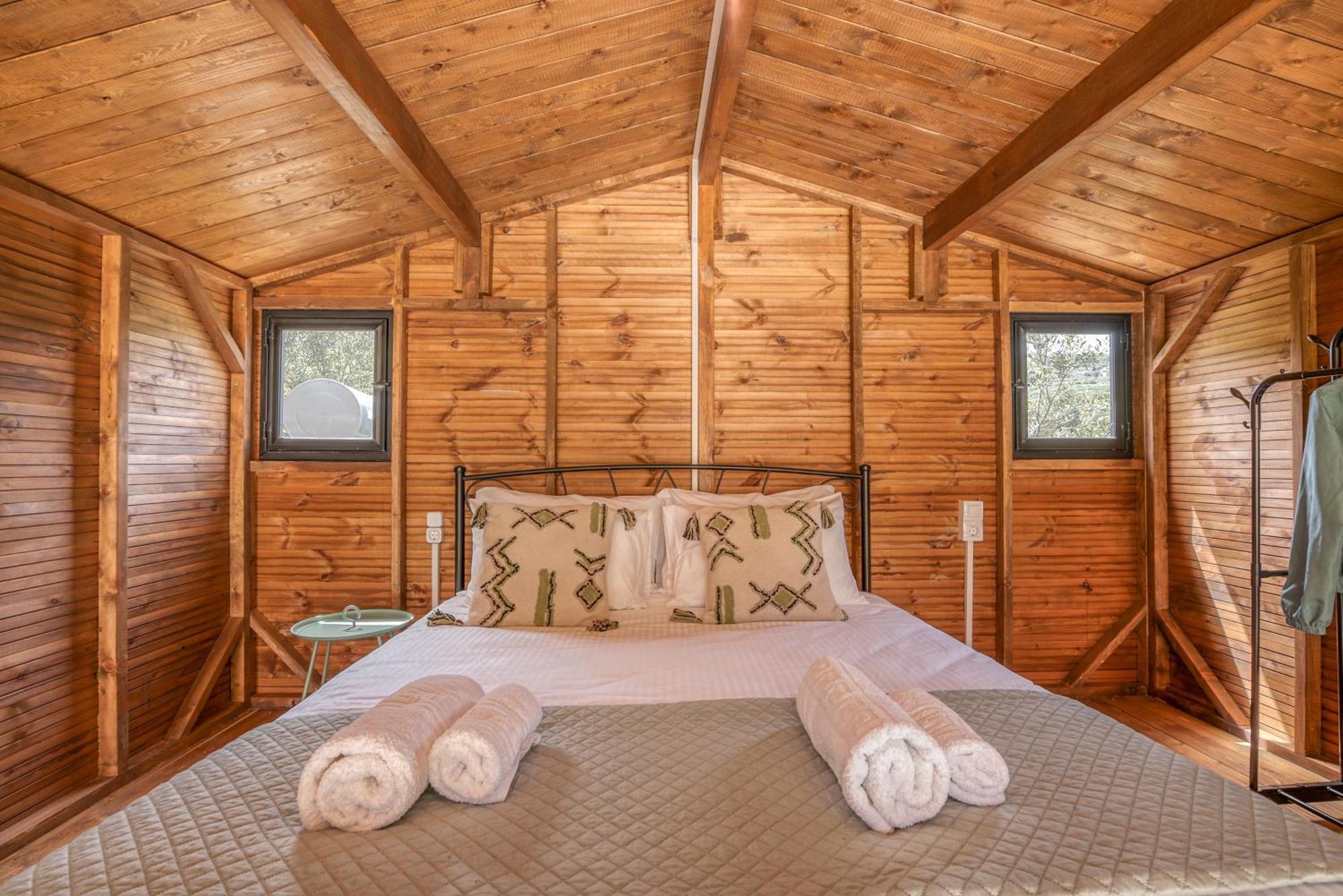 Wooden House Apartments Kalathenai Экстерьер фото
